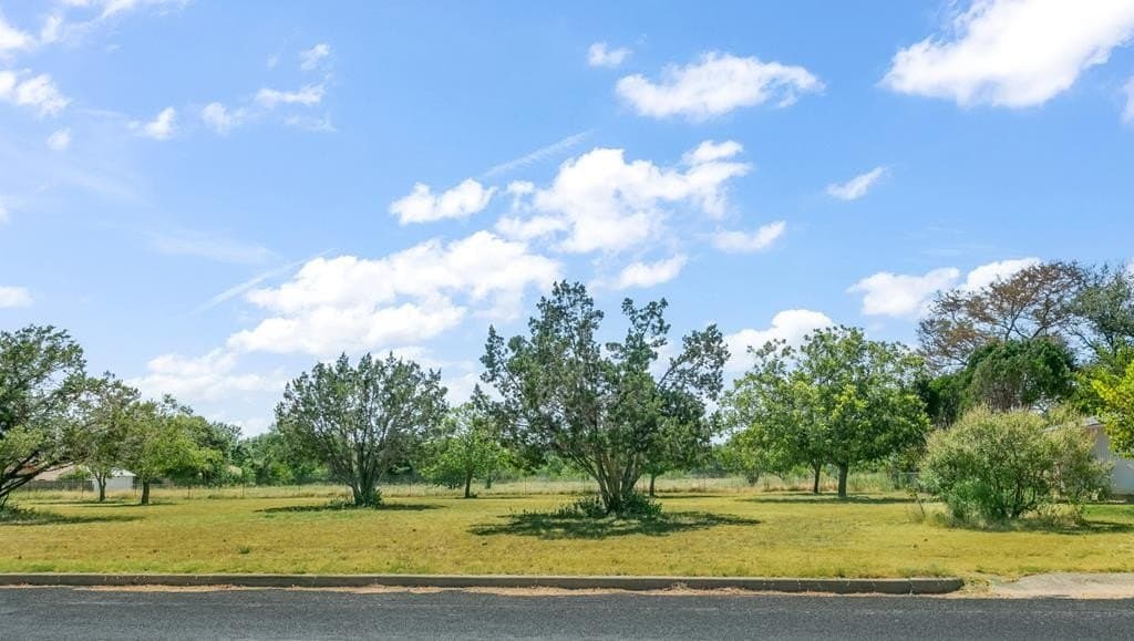 1.13 acres in Gillespie County
