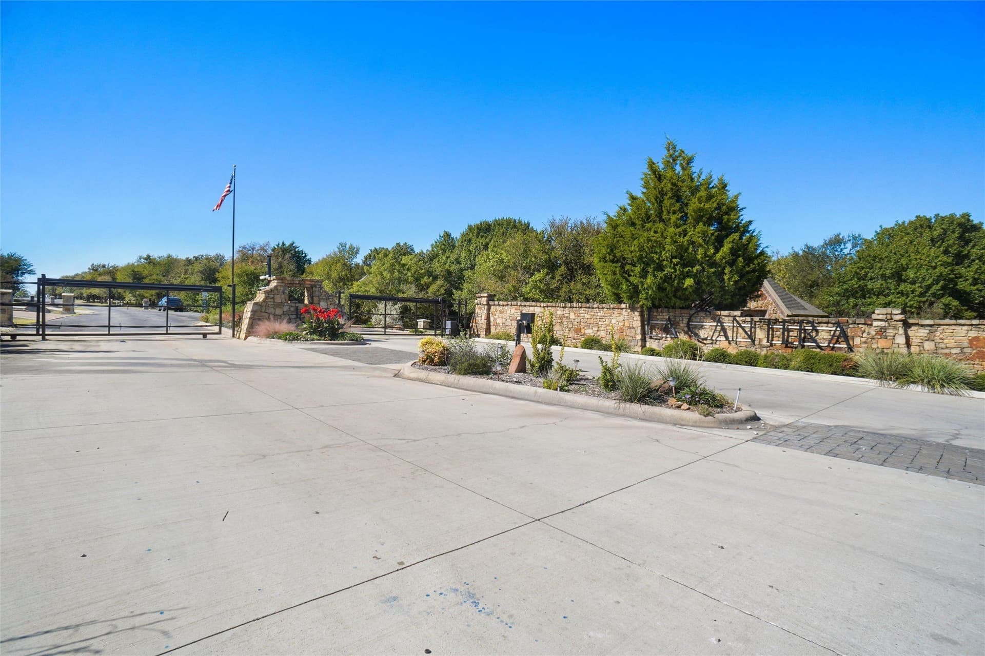 8.81 acres in Tarrant County gallery image 3