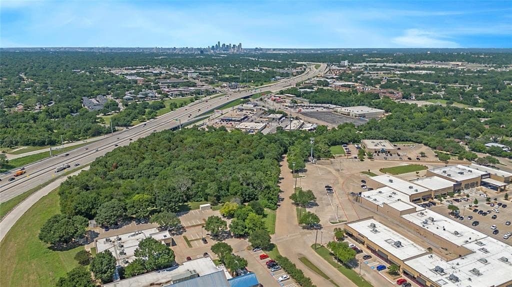 11.25 acres in Dallas County