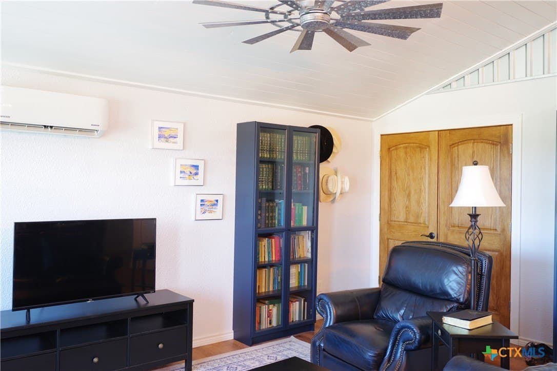 41 acres in Lampasas County - photo 7