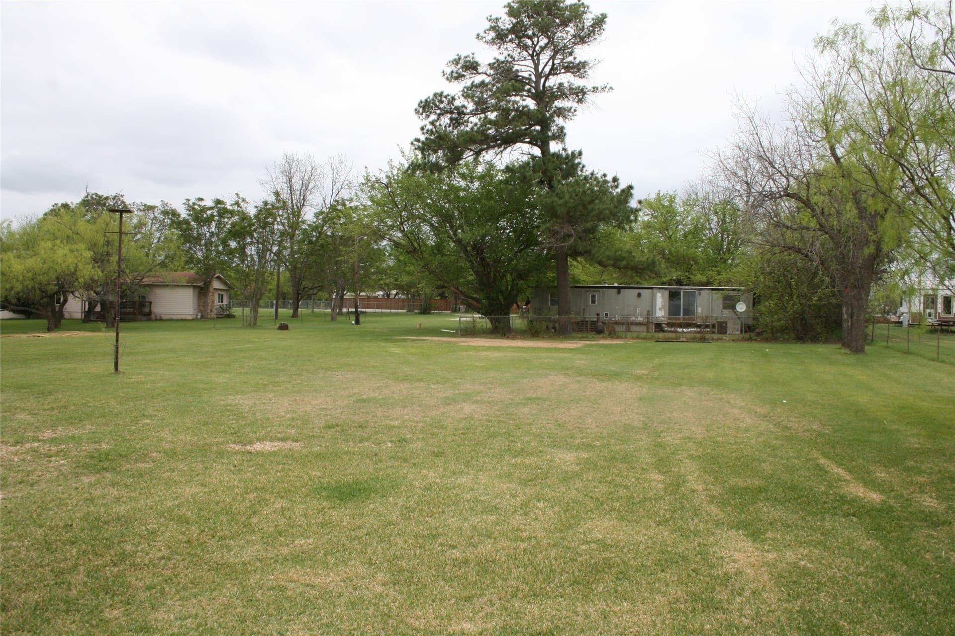 0.92 acres in Palo Pinto County - photo 10
