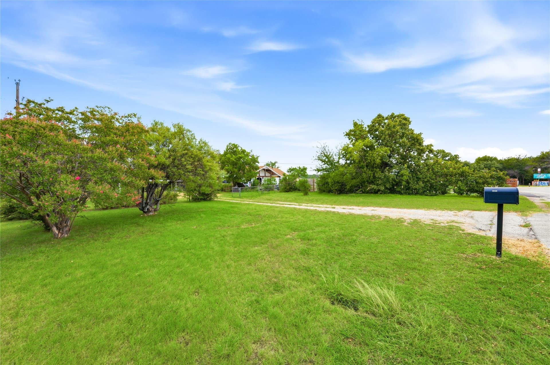 0.63 acres in Tarrant County gallery image 2