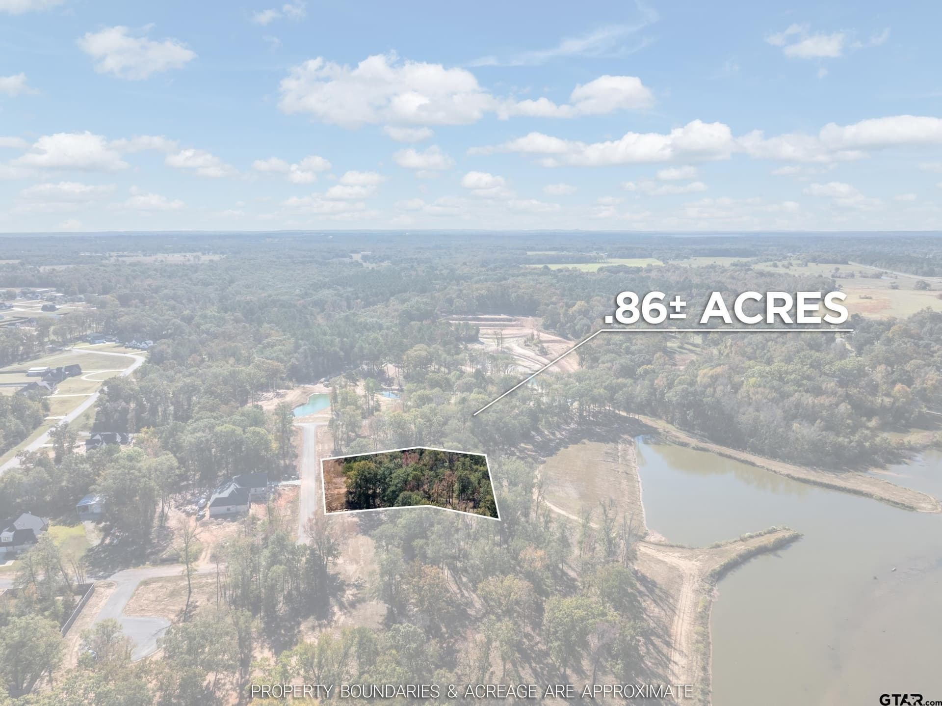0.87 acres in Smith County