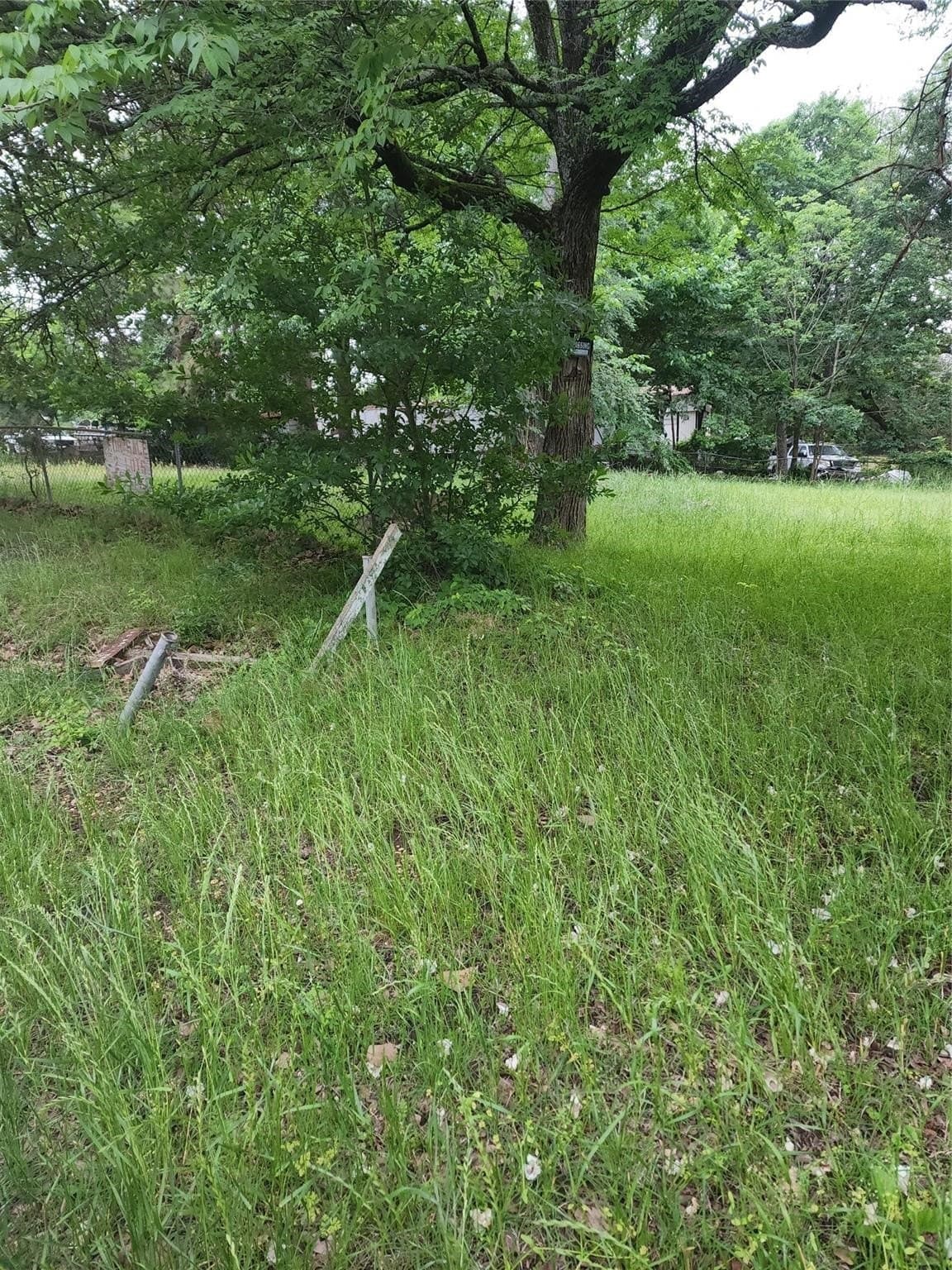 0.37 acres in Henderson County - photo 2