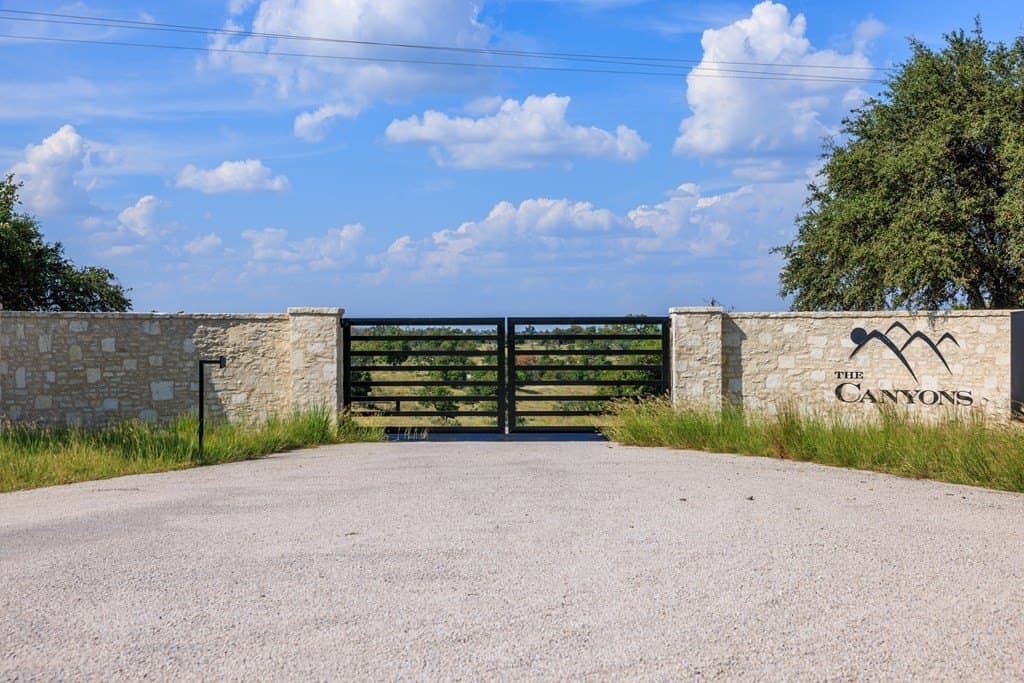 5.19 acres in Gillespie County - photo 2