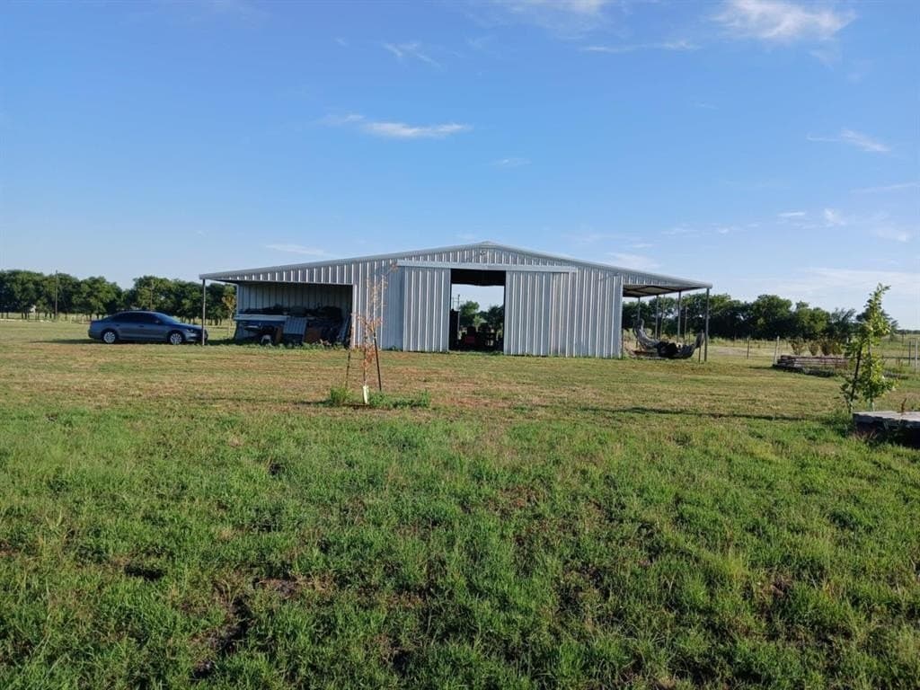 10 acres in Hunt County gallery image 2