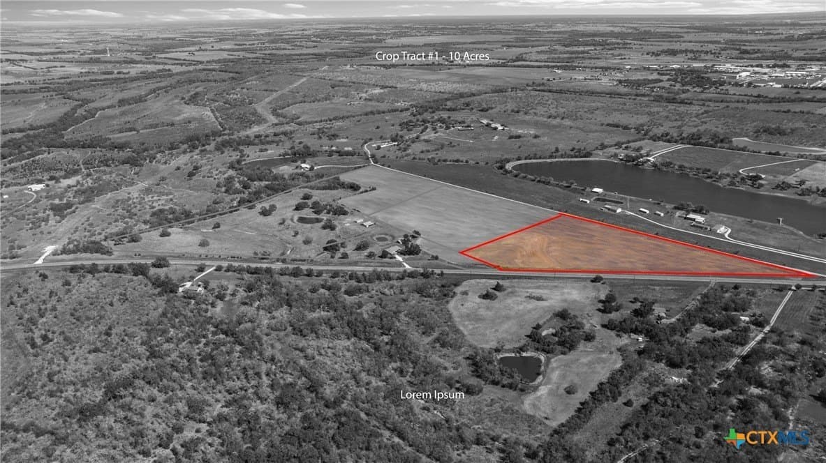 10 acres in Milam County