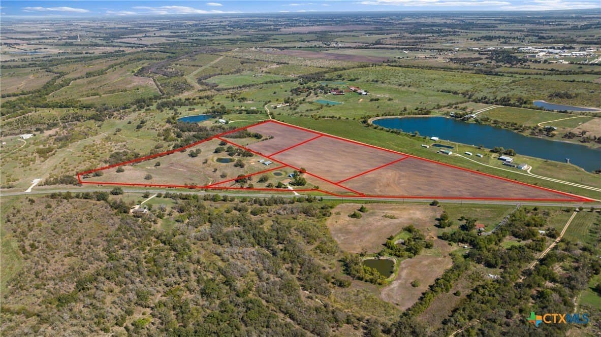 10 acres in Milam County gallery image 4