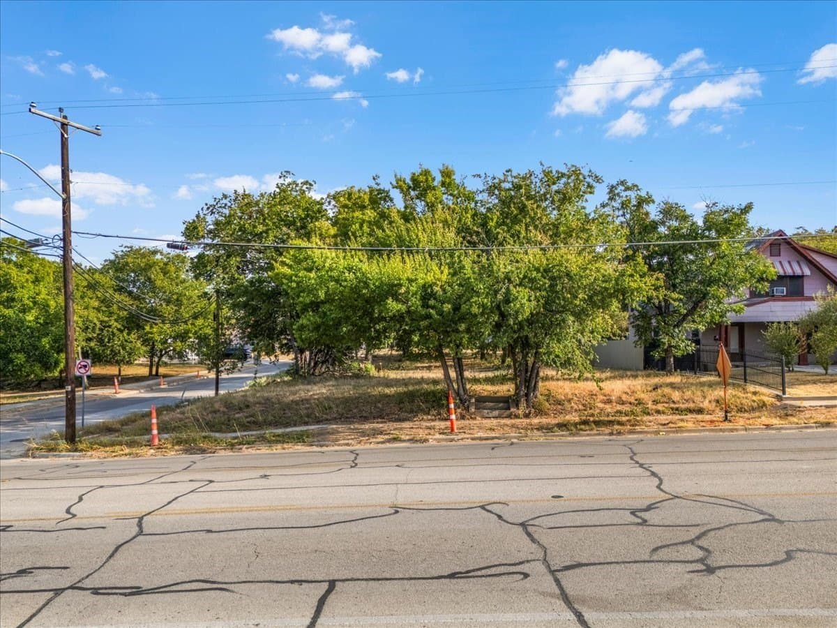 0.26 acres in Tarrant County - photo 10