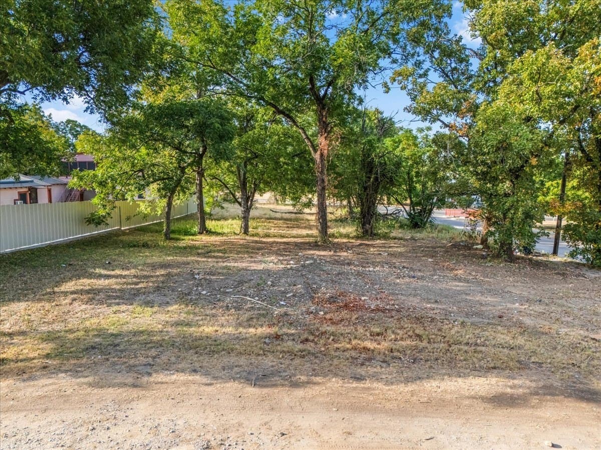 0.26 acres in Tarrant County - photo 16