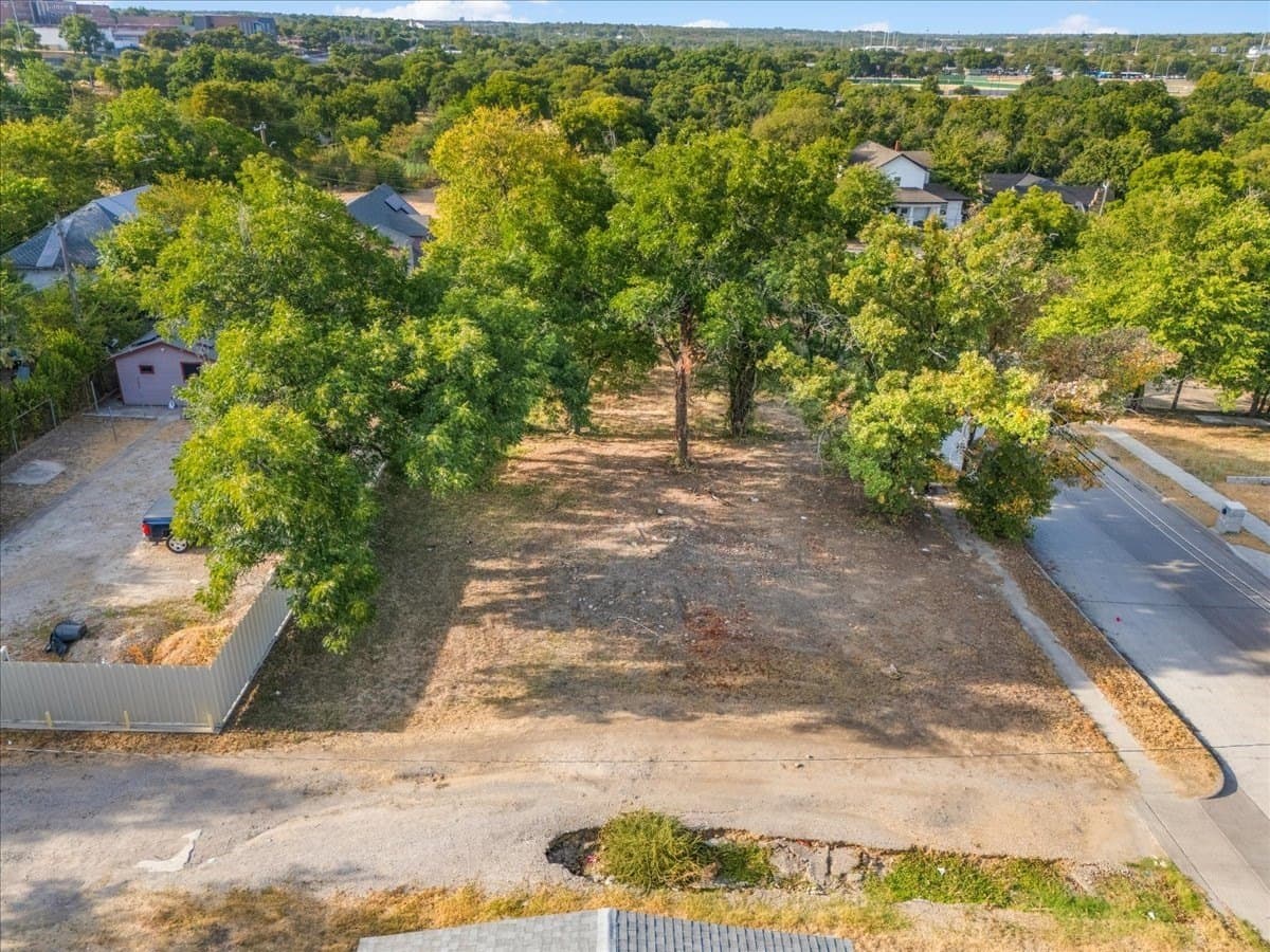 0.26 acres in Tarrant County - photo 17