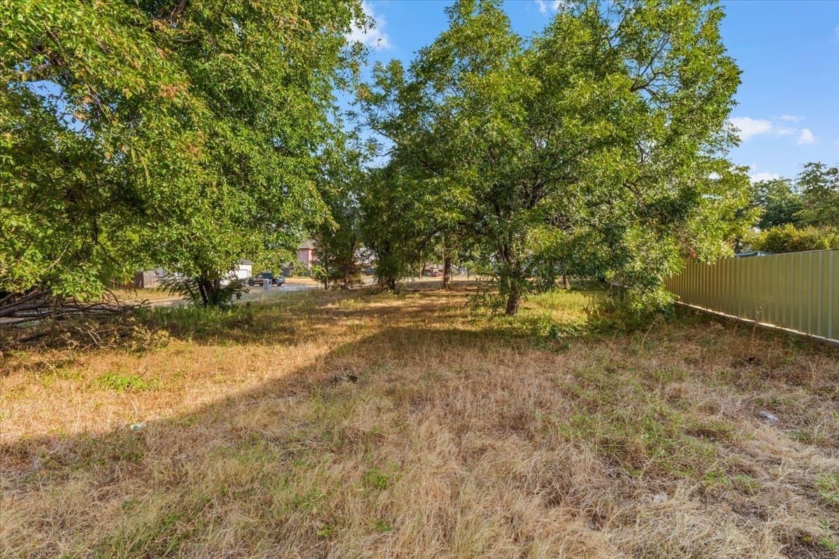 0.26 acres in Tarrant County - photo 11
