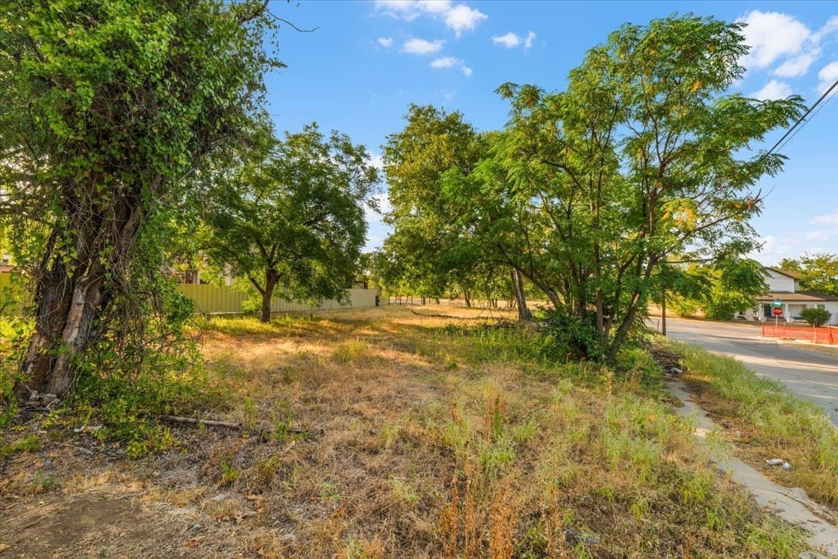 0.26 acres in Tarrant County - photo 12