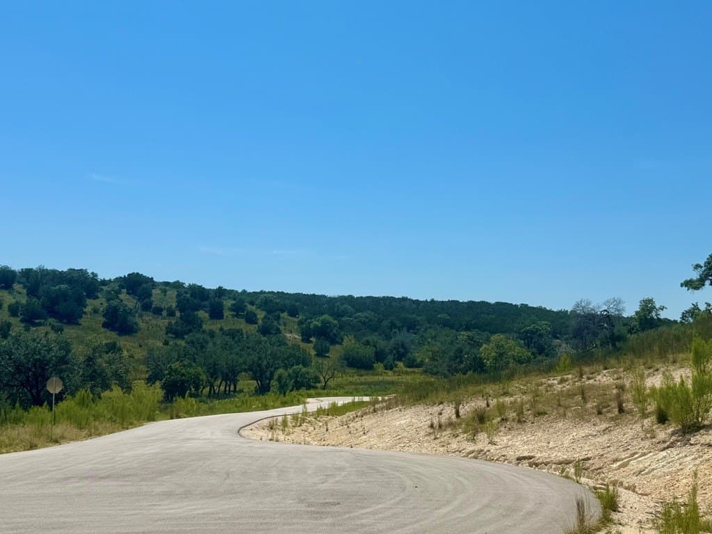 5.07 acres in Kerr County - photo 8