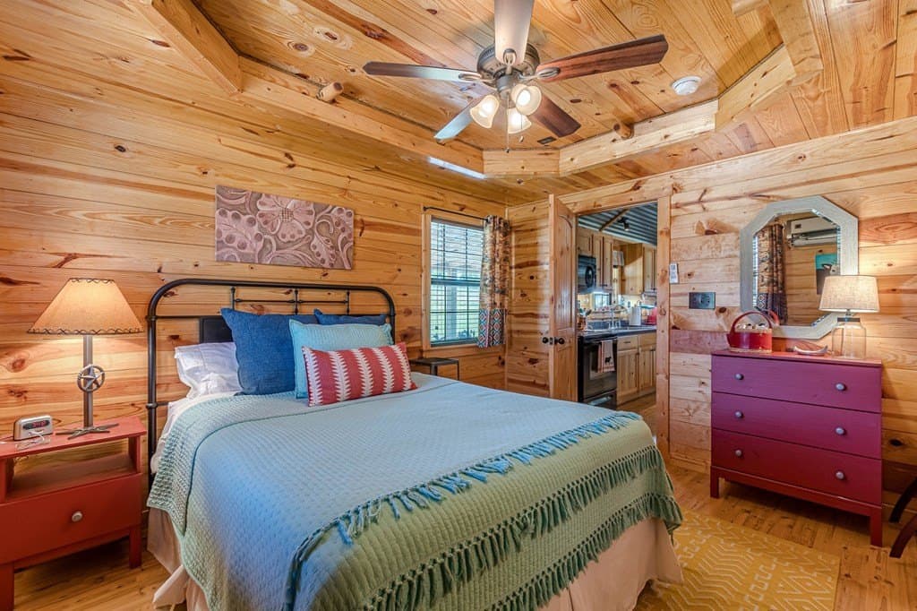 14.97 acres in Kendall County gallery image 4