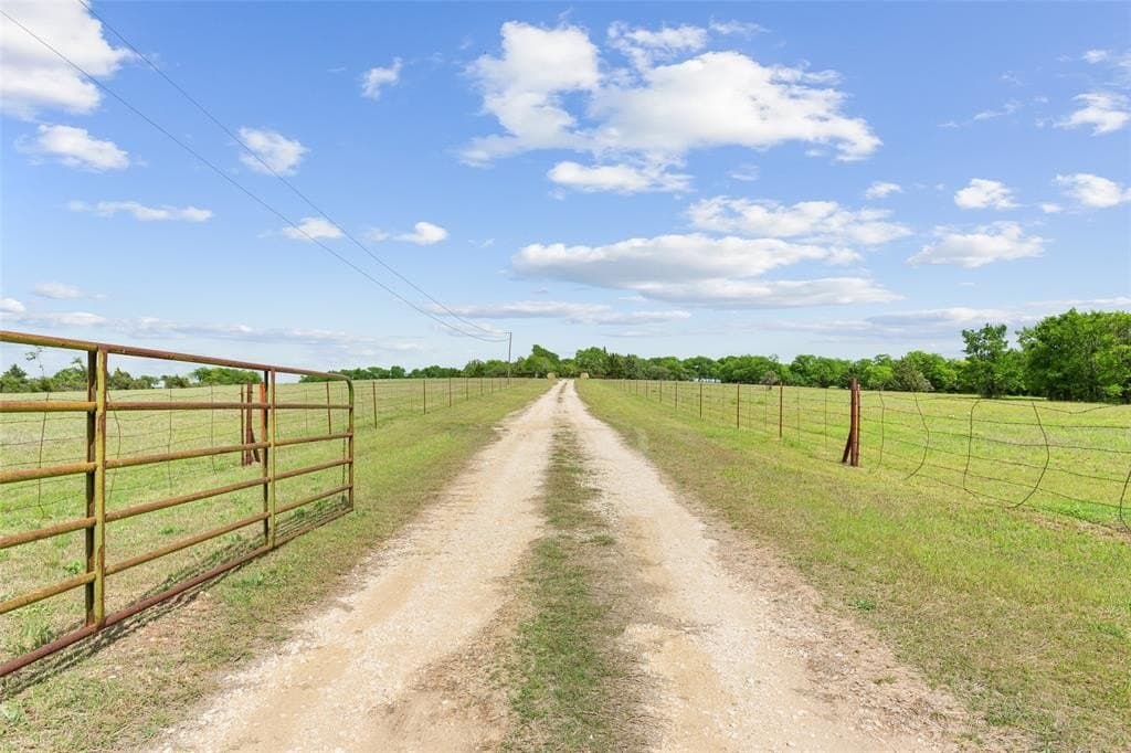43 acres in Hill County gallery image 3