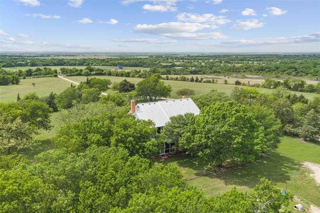 43 acres in Hill County
