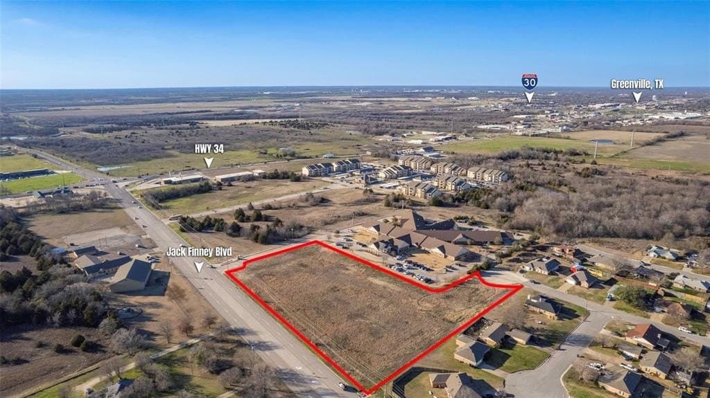 3.74 acres in Hunt County