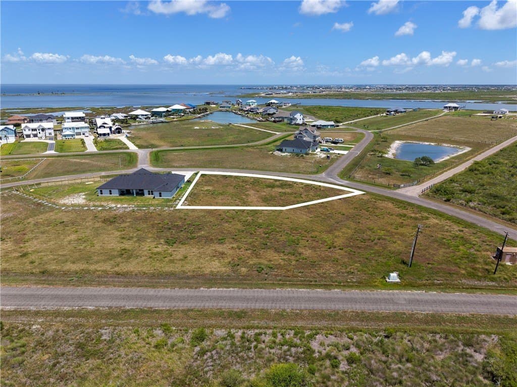 0.55 acres in Aransas County - photo 4