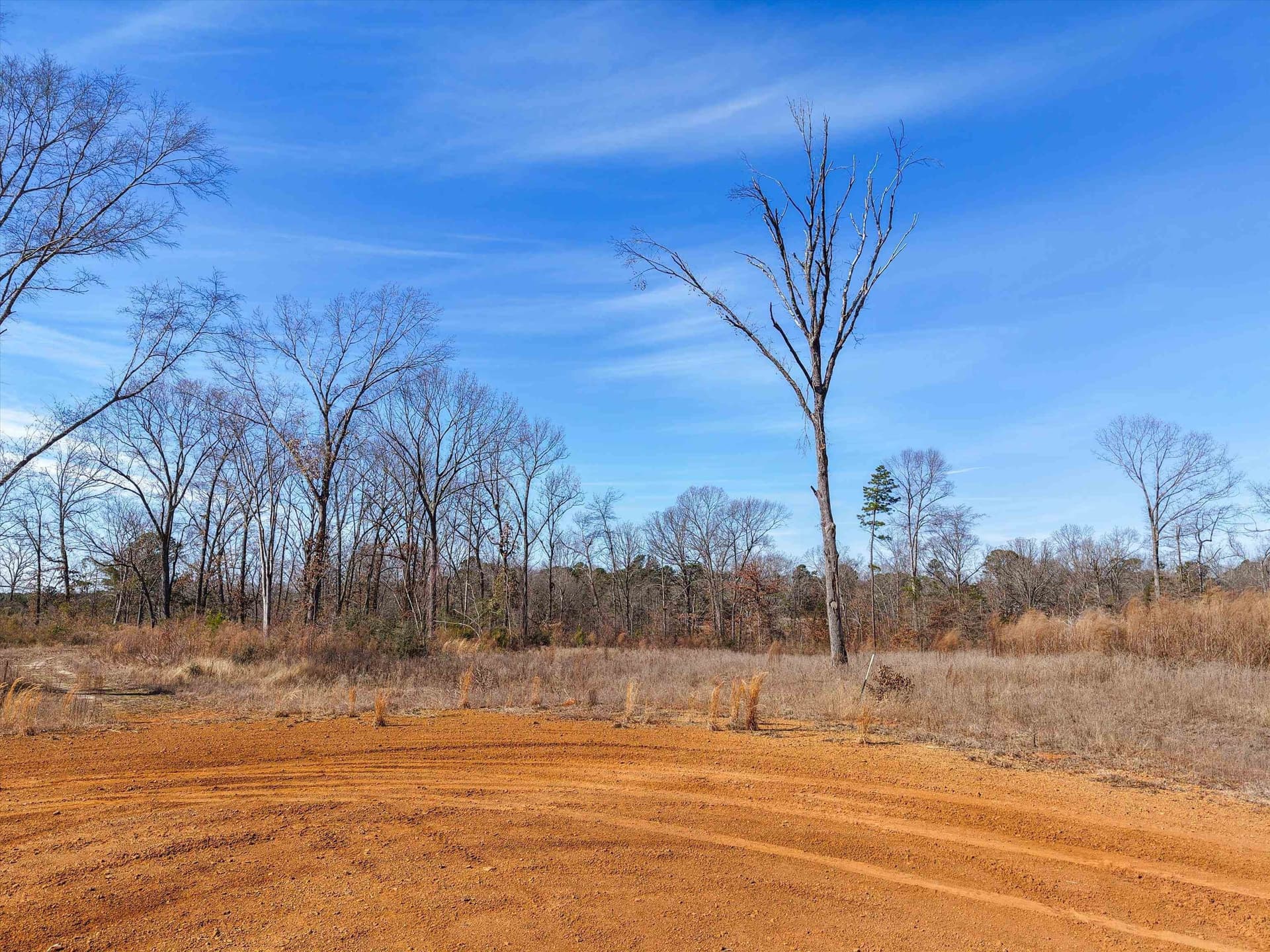 5.64 acres in Upshur County