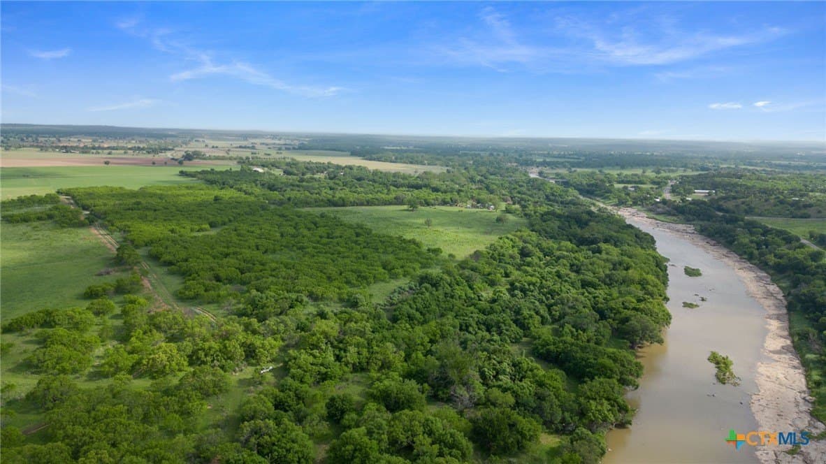 20 acres in Lampasas County - photo 10