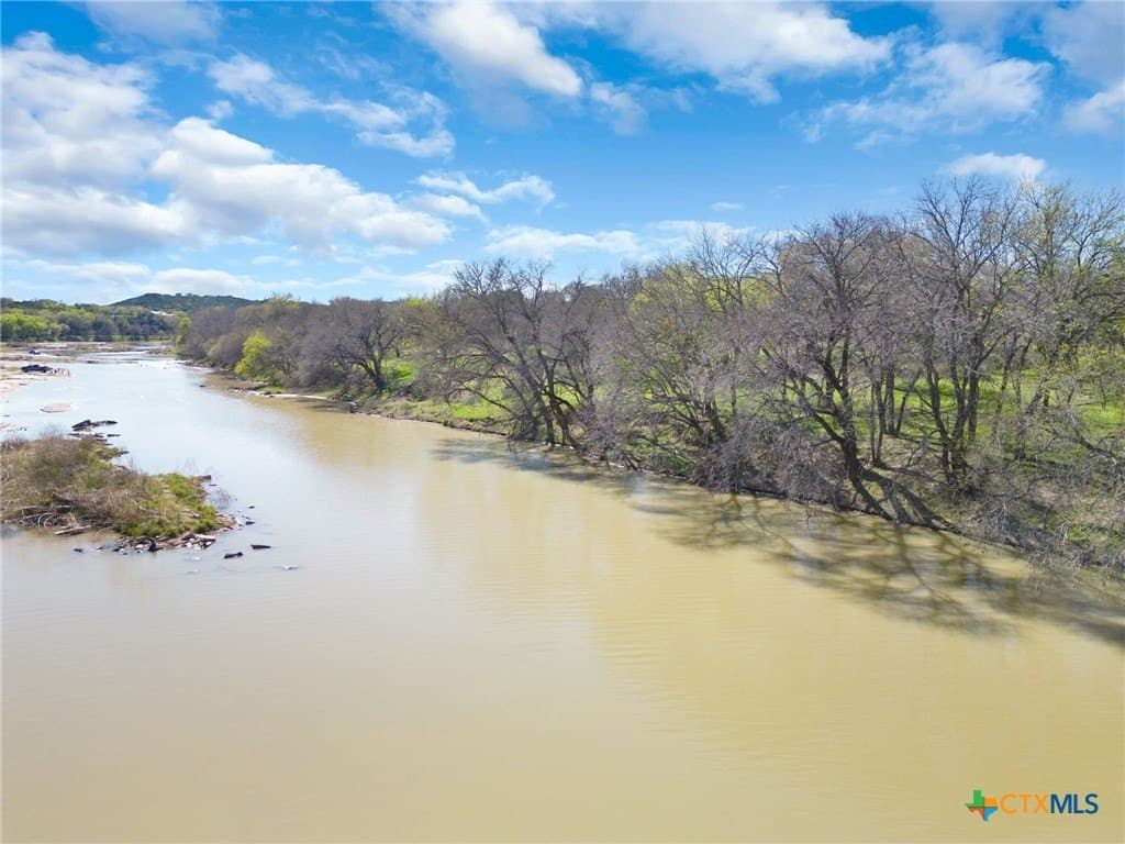20 acres in Lampasas County - photo 16