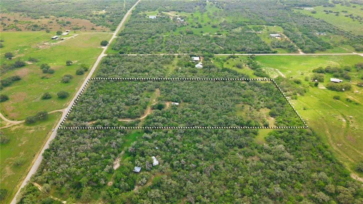 15.5 acres in DeWitt County gallery image 4