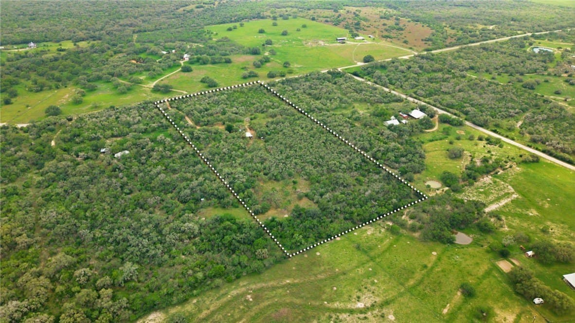 15.5 acres in DeWitt County - photo 32
