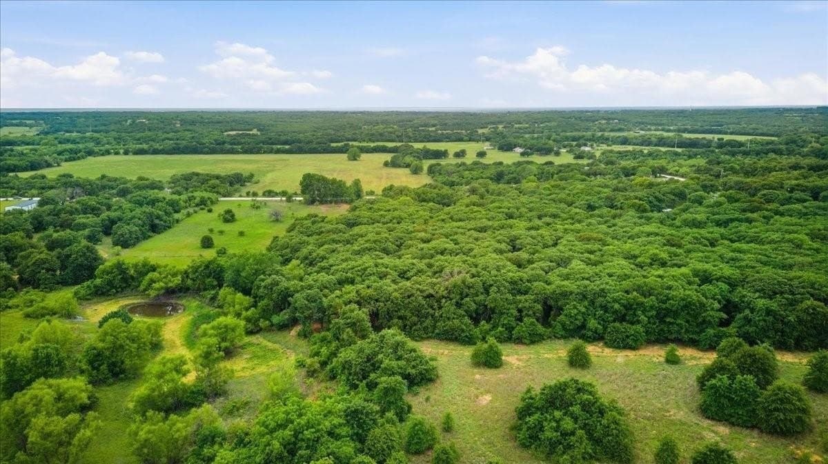 10.01 acres in Hill County - photo 2