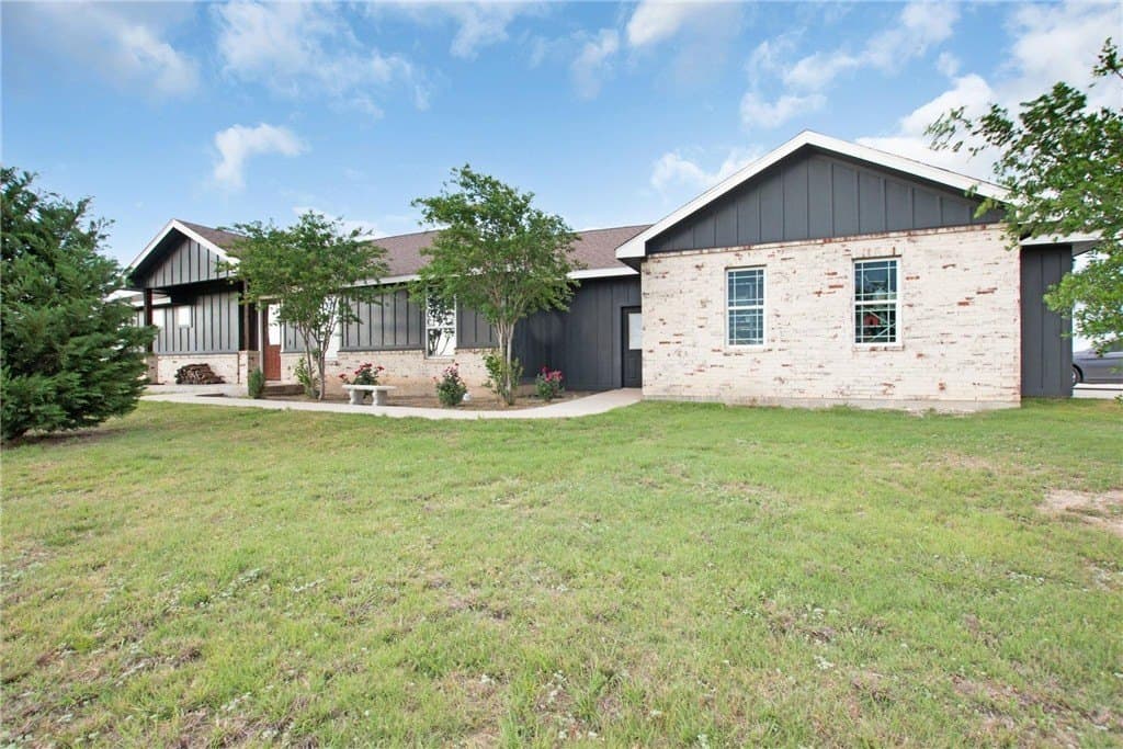 10 acres in Lampasas County - photo 6