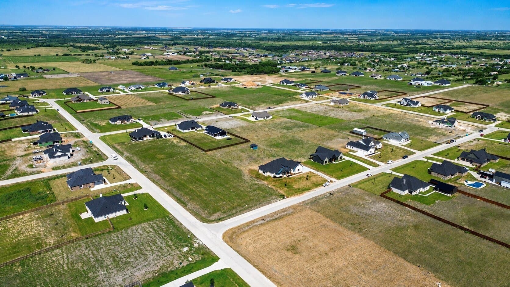 1.08 acres in Ellis County gallery image 2