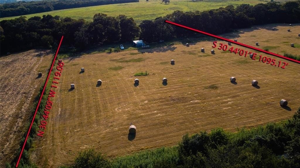 6.98 acres in Hill County