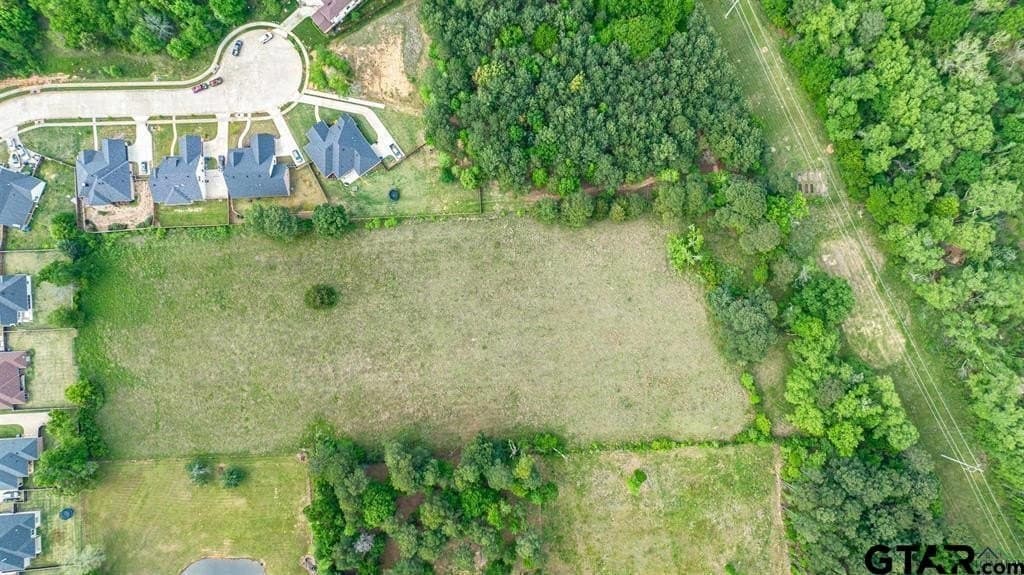 16.5 acres in Gregg County - photo 5