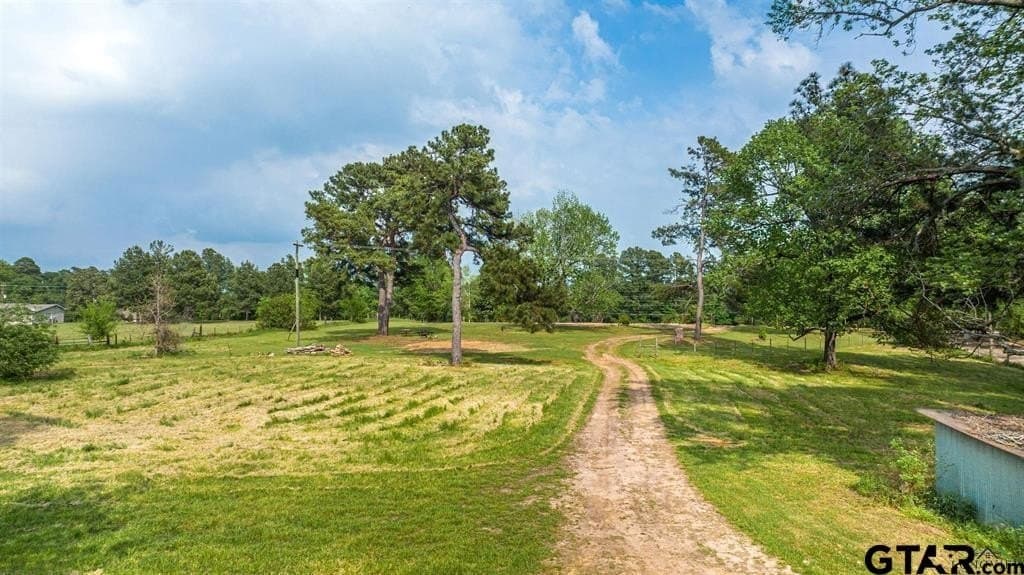 16.5 acres in Gregg County - photo 2