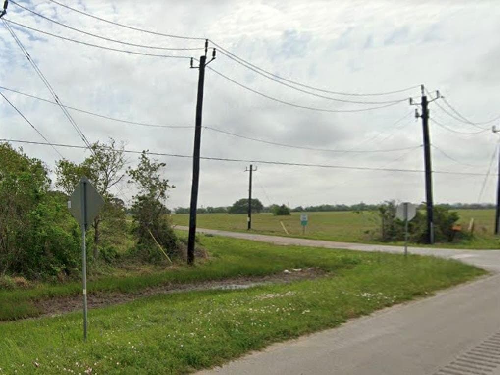 40.61 acres in Angleton County gallery image 2