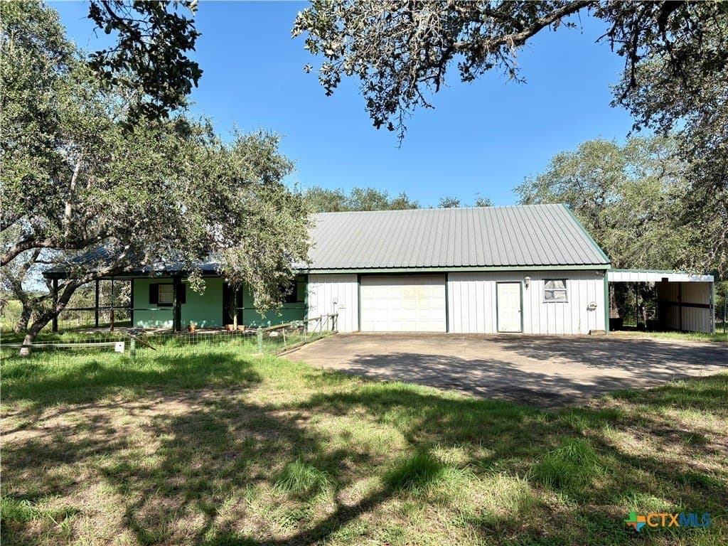 38.25 acres in Goliad County - photo 12