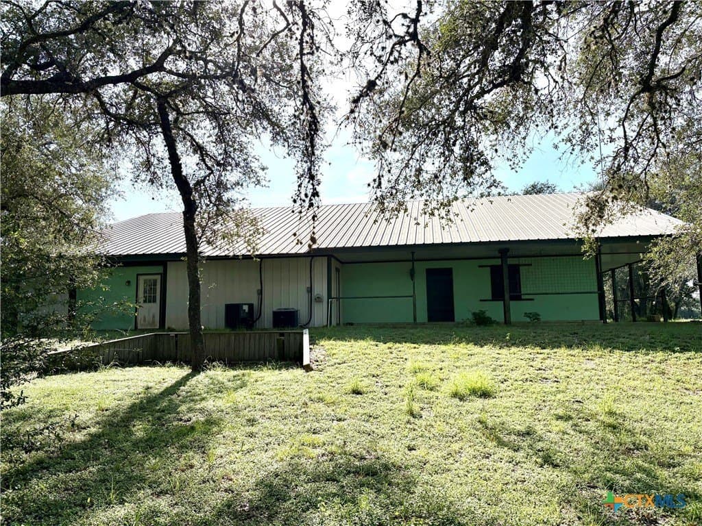38.25 acres in Goliad County - photo 9