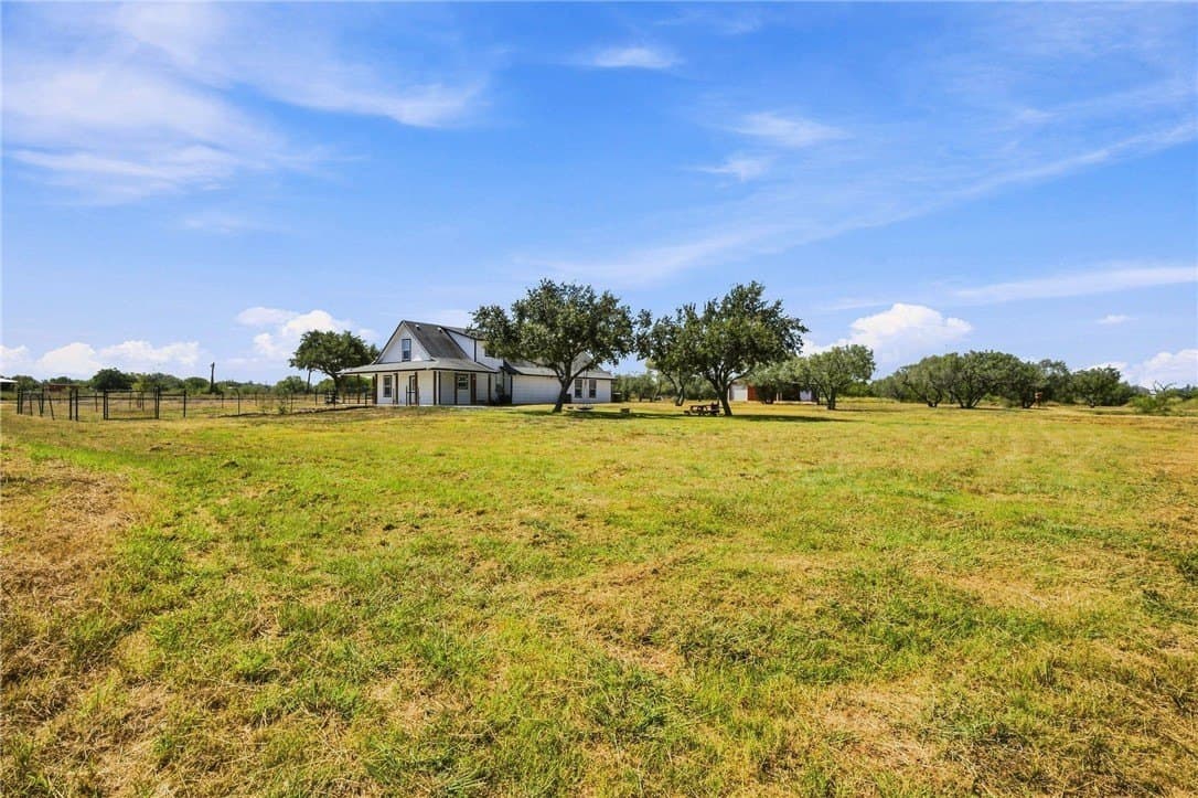 100,000 acres in Nueces County - photo 28