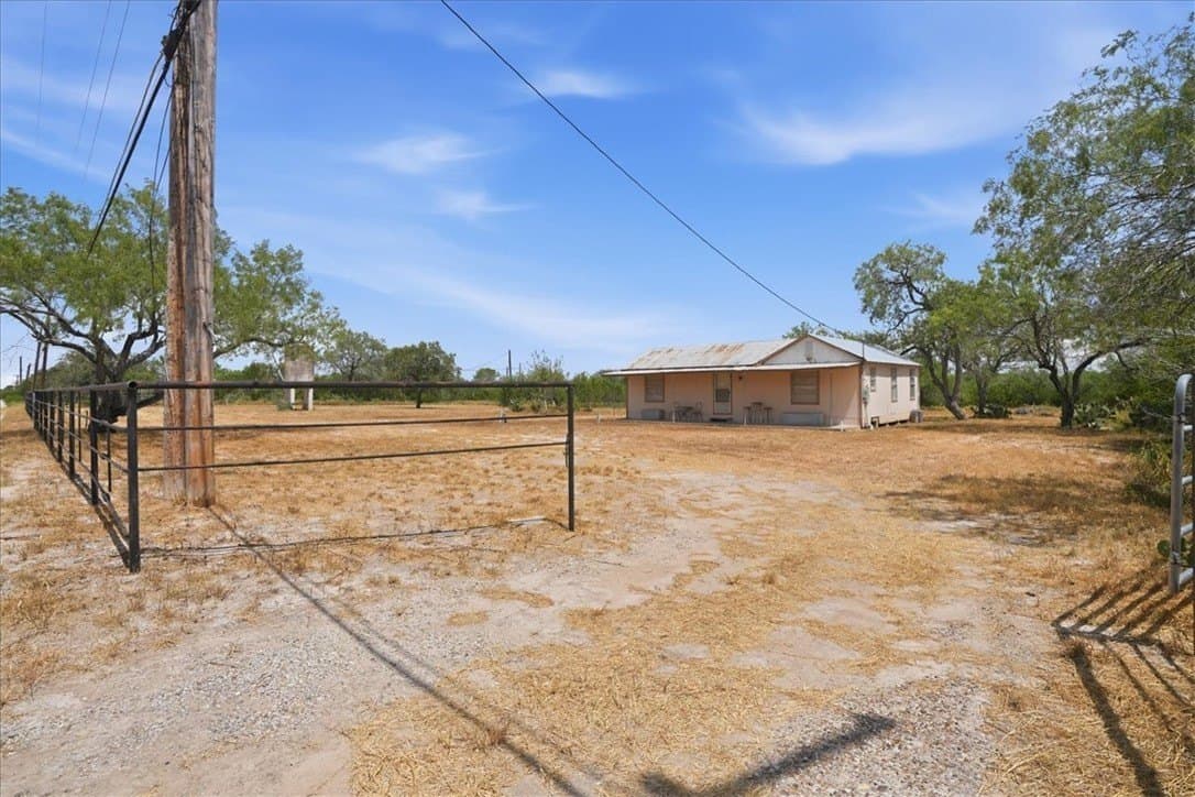 2.75 acres in Live Oak County - photo 2