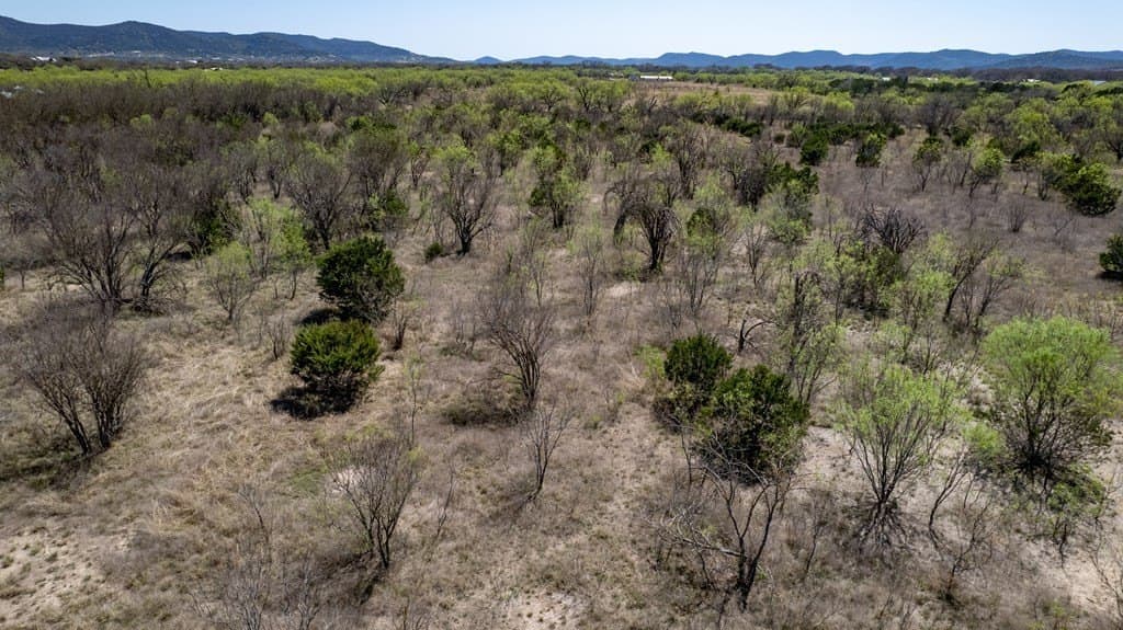 7 acres in Real County - photo 20