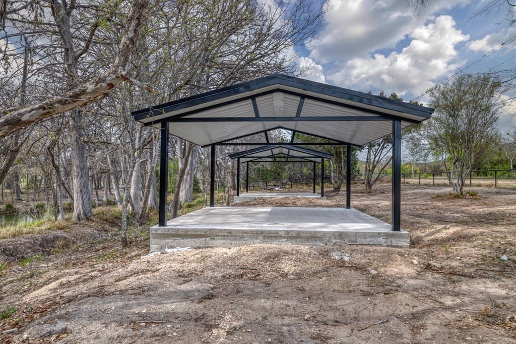 7 acres in Real County - photo 61
