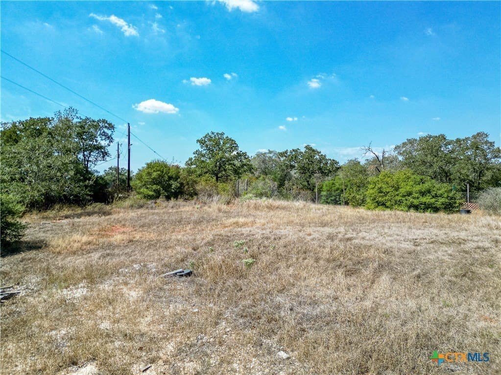 1 acres in Gonzales County - photo 9