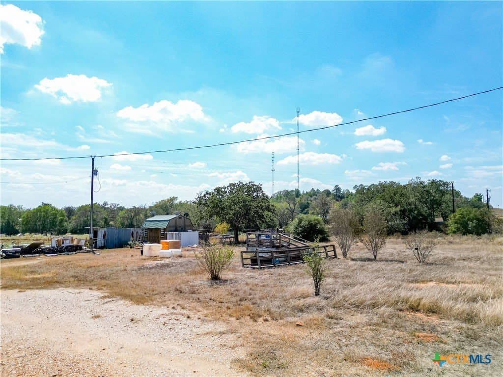 1 acres in Gonzales County - photo 15