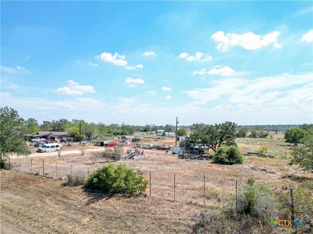 1 acres in Gonzales County - photo 5
