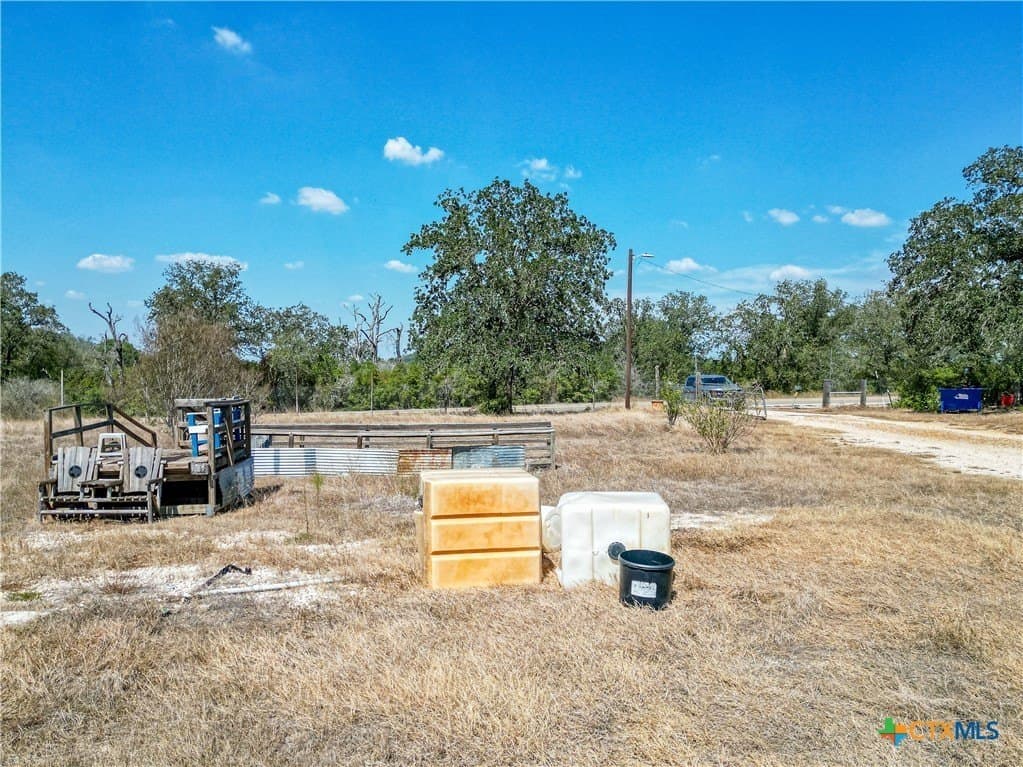 1 acres in Gonzales County - photo 12
