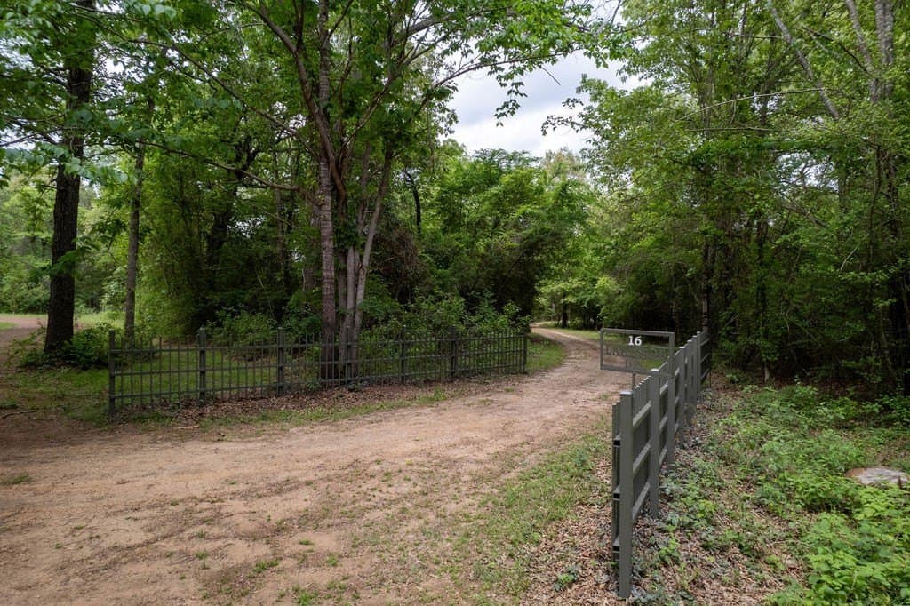 0.75 acres in ANDERSON County gallery image 4