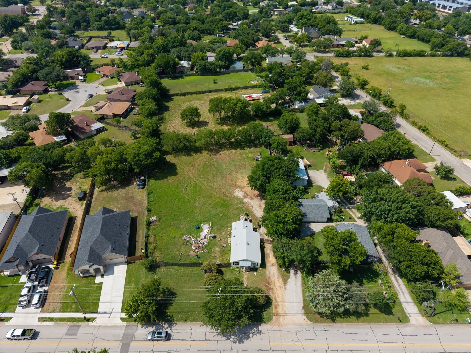 1.74 acres in Tarrant County gallery image 3