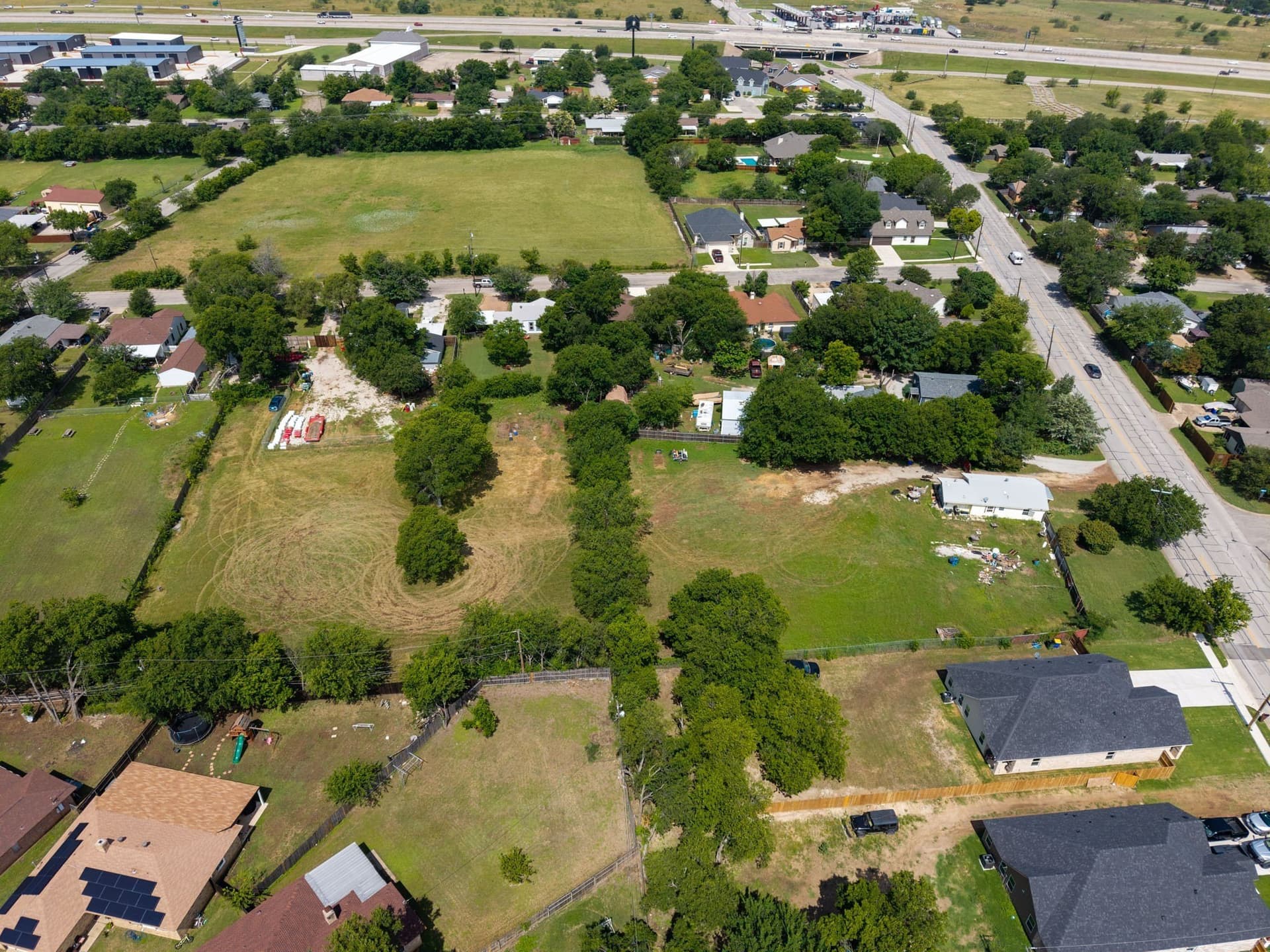 1.74 acres in Tarrant County - photo 9