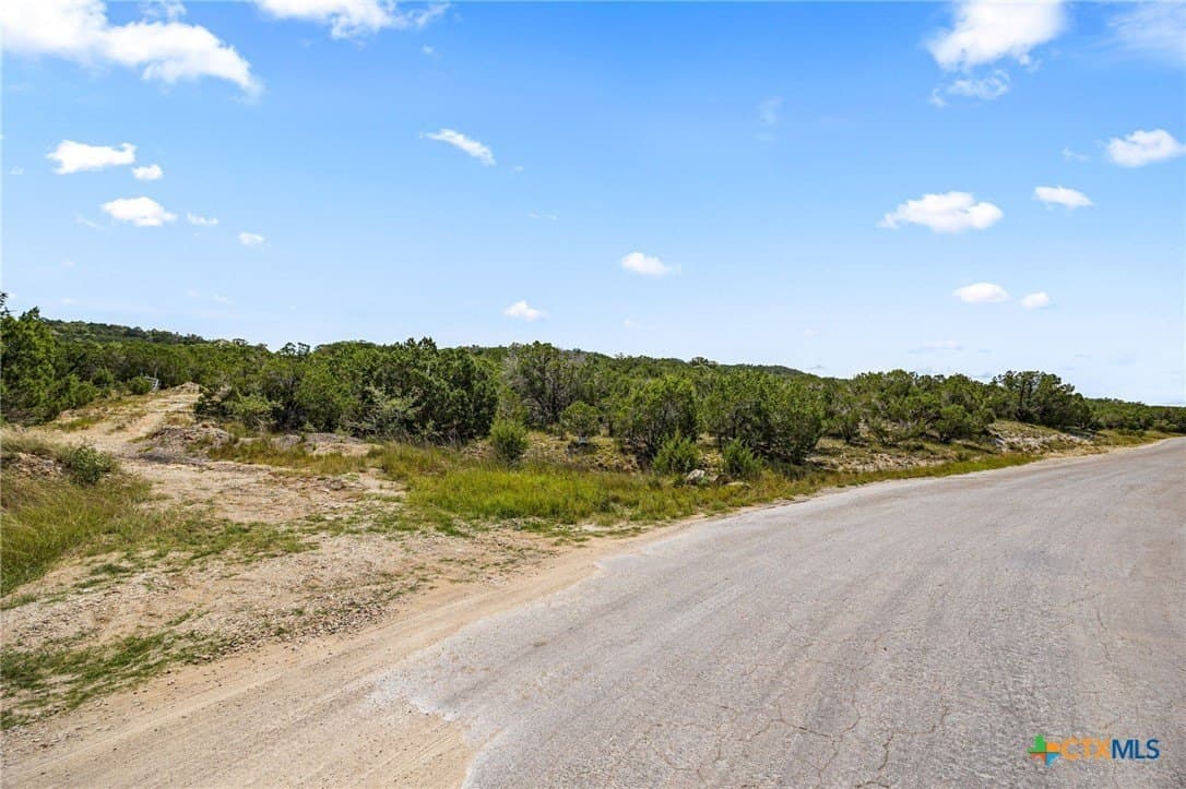 3.75 acres in Travis County gallery image 4