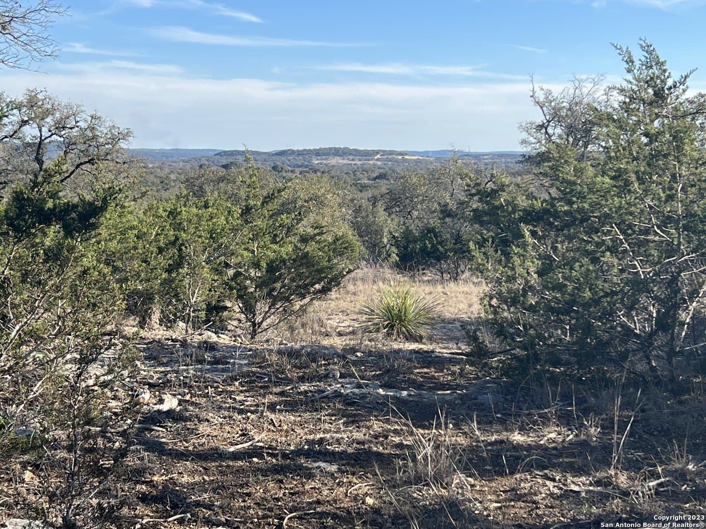 2.22 acres in Bandera County gallery image 4